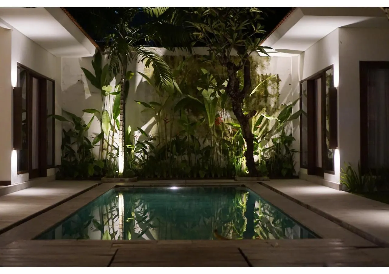 Warga Villa Umalas Canggu  Indonesia