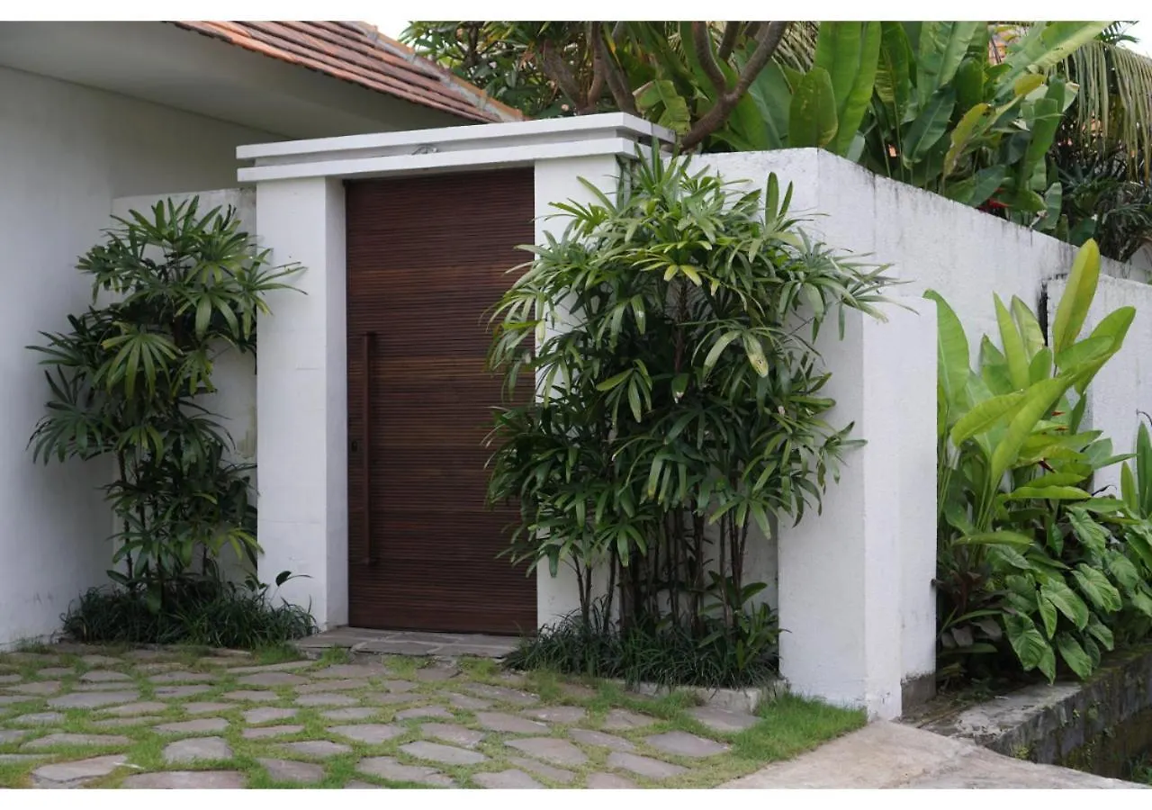 Warga Villa Umalas Canggu  Indonesia
