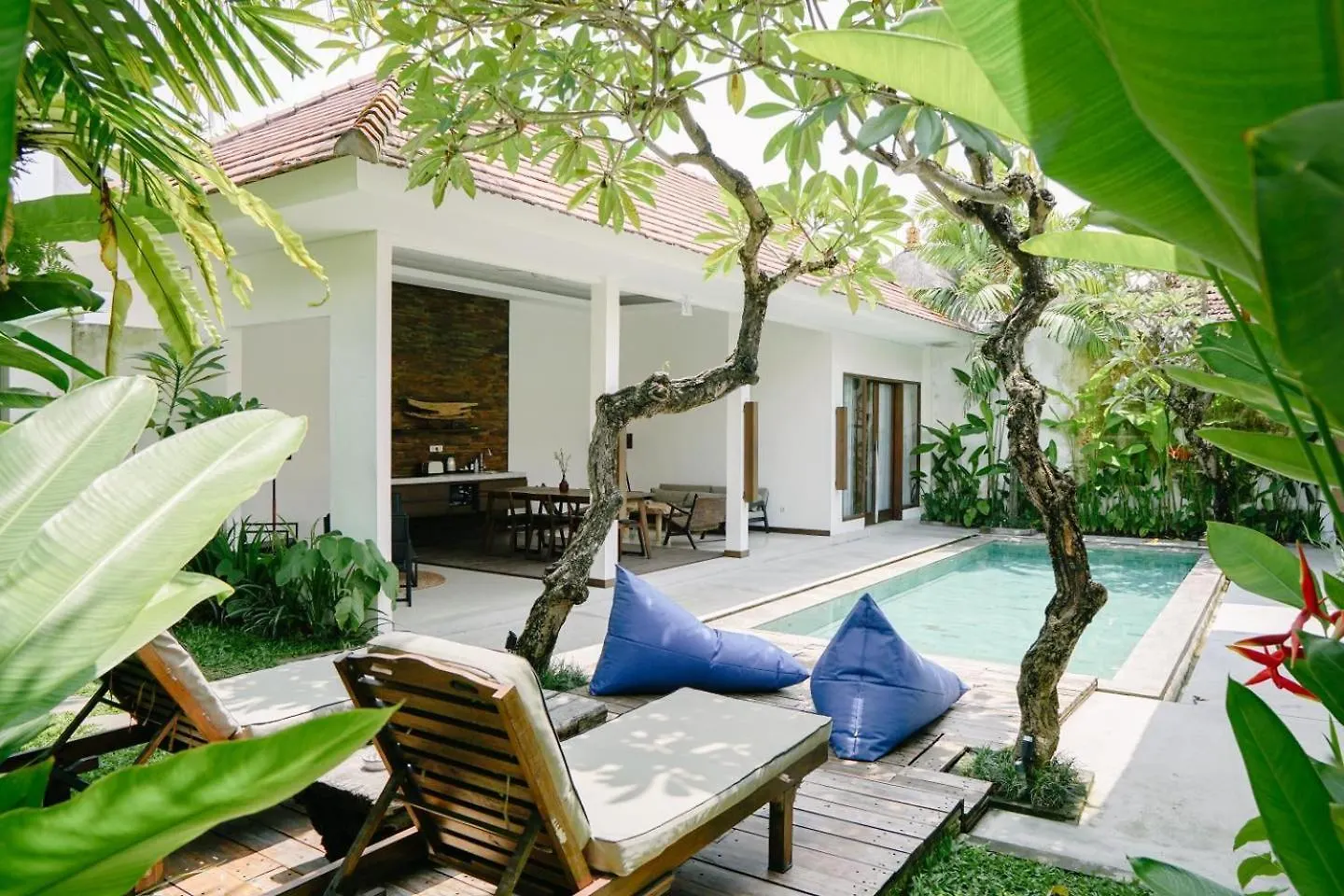 Warga Villa Umalas Canggu